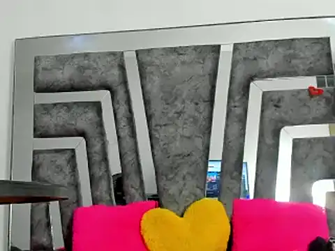 Salome Moonn online show from 17, 2, 2025