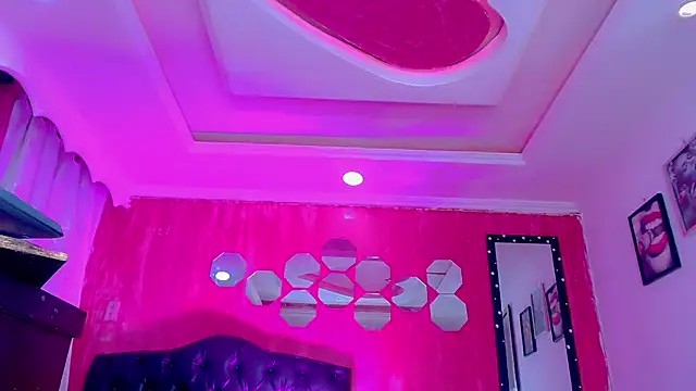 Snapshot of TiffanyMackensyy chatting on 7, 5, 2026 TiffanyMackensyy online show from 7, 5, 2026