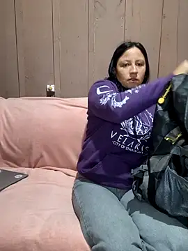 Snapshot of casaloucuras chatting on 15, 6, 2026 casaloucuras online show from 15, 6, 2026