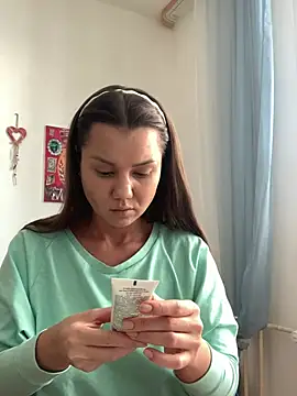 MiraMiss online show from 4, 3, 2026