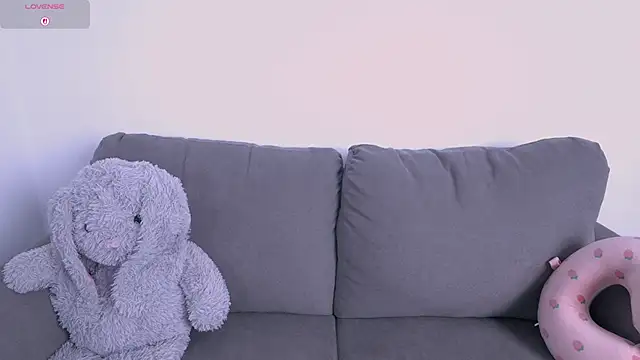Snapshot of petite_paola chatting on 11, 6, 2026 petite paola online show from 11, 6, 2026