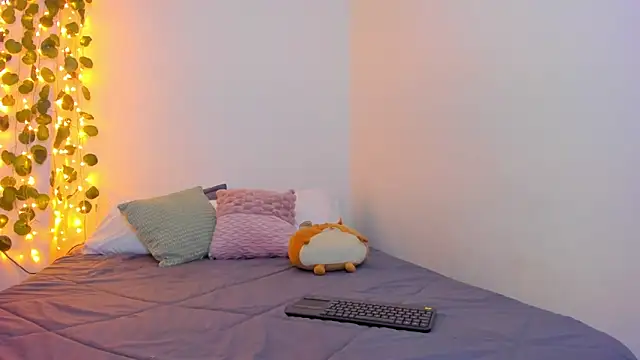 emillyhills online show from 24, 1, 2025