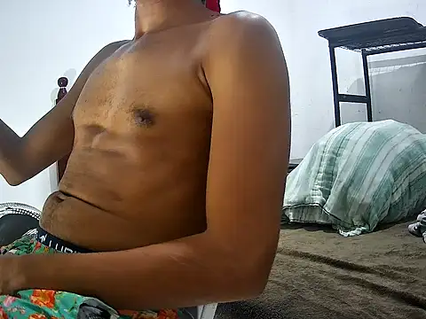 Snapshot of SkinnyLatinMan chatting on 1, 11, 2025 SkinnyLatinMan online show from 1, 11, 2025