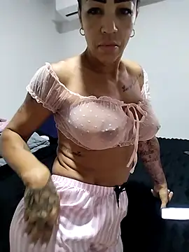 Snapshot of Alison_fitness chatting on 4, 12, 2025 Alison fitness online show from 4, 12, 2025