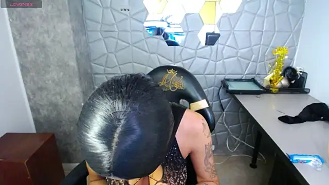 Snapshot of Tiffanny chatting on 22, 3, 2025 Tiffanny online show from 22, 3, 2025