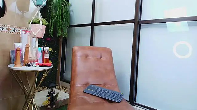 MeganCruzGB online show from 14, 2, 2025