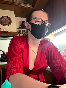 Snapshot of MoonKseni chatting on 3, 12, 2024 MoonKseni online show from 3, 12, 2024