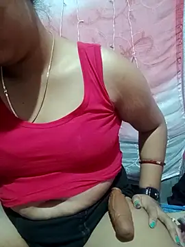 Snapshot of Super-Couple chatting on 5, 11, 2025 Super-Couple online show from 5, 11, 2025