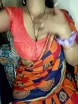 Snapshot of NOTY-LOVE-05 chatting on 8, 9, 2025 NOTY-LOVE-05 online show from 8, 9, 2025