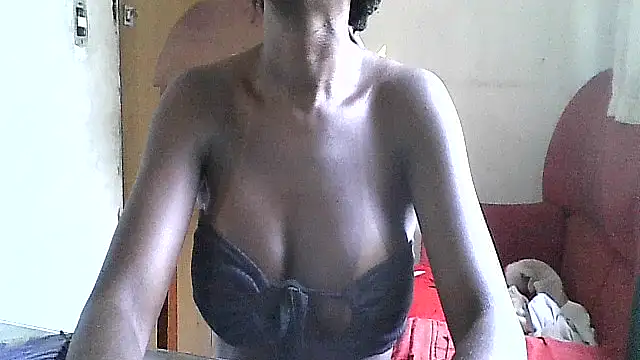 Snapshot of maisinha3193 chatting on 14, 4, 2026 maisinha3193 online show from 14, 4, 2026