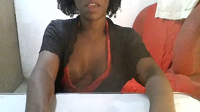 Snapshot of maisinha3193 chatting on 7, 7, 2026 maisinha3193 online show from 7, 7, 2026