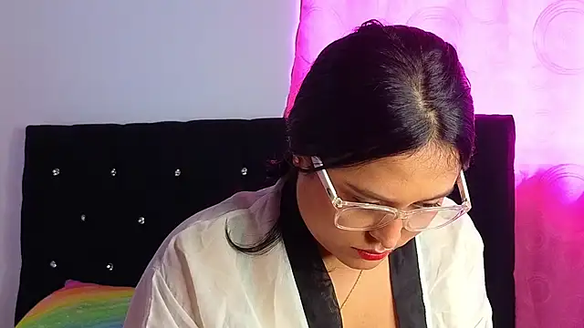 Sweet xuee18 online show from 28, 1, 2025