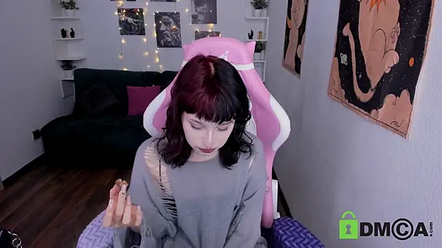 ElizaNik  online show from 8, 3, 2025