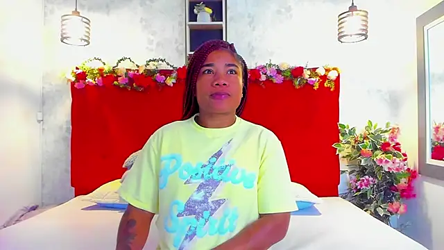 Snapshot of SilvannaFit chatting on 21, 3, 2026 SilvannaFit online show from 21, 3, 2026