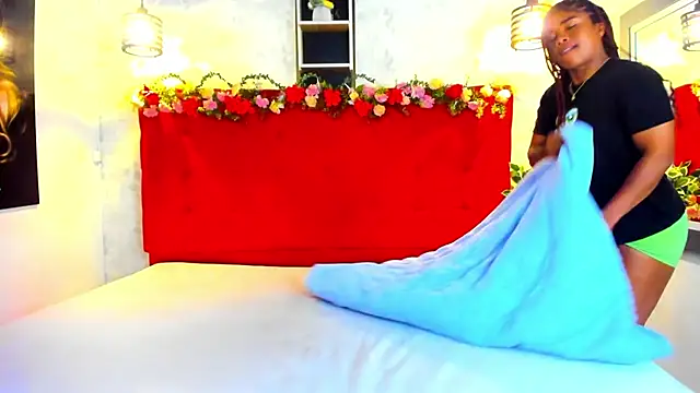 Snapshot of SilvannaFit chatting on 27, 3, 2026 SilvannaFit online show from 27, 3, 2026