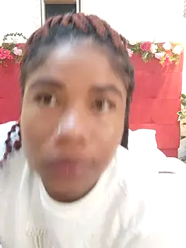 Snapshot of SilvannaFit chatting on 5, 4, 2026 SilvannaFit online show from 5, 4, 2026