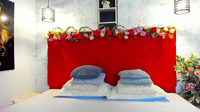 Snapshot of SilvannaFit chatting on 8, 4, 2026 SilvannaFit online show from 8, 4, 2026