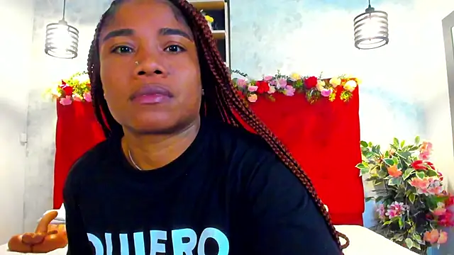 Snapshot of SilvannaFit chatting on 15, 4, 2026 SilvannaFit online show from 15, 4, 2026