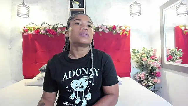 Snapshot of SilvannaFit chatting on 11, 7, 2026 SilvannaFit online show from 11, 7, 2026
