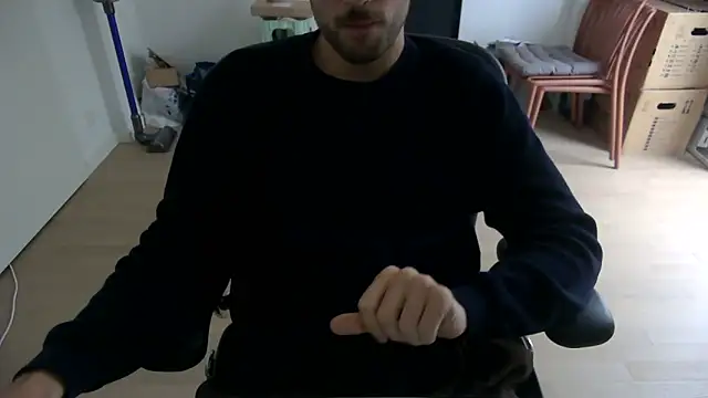 Snapshot of taallguyy_196 chatting on 16, 5, 2026 taallguyy 196 online show from 16, 5, 2026