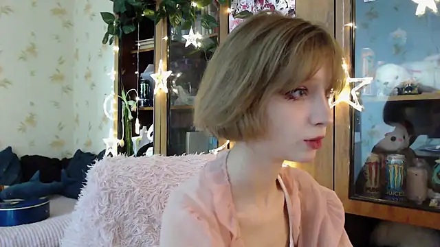 Snapshot of cloudgirrl chatting on 16, 3, 2025 cloudgirrl online show from 16, 3, 2025