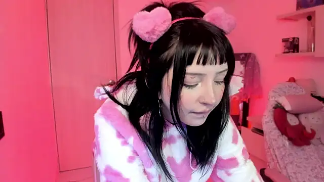 Snapshot of Francesca1_ chatting on 14, 2, 2025 Francesca1 online show from 14, 2, 2025