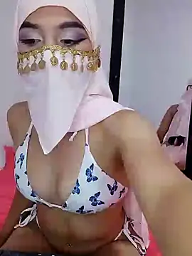 Aaliyah Salma online show from 3, 2, 2025