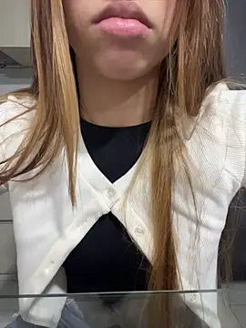 Aaliyah Salma online show from 24, 5, 2026