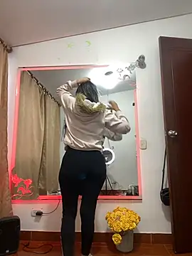 Snapshot of Goddess-Love- chatting on 22, 7, 2026 Goddess-Love- online show from 22, 7, 2026