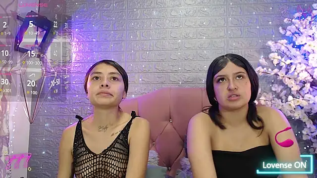 Snapshot of _lesbi_hard_69 chatting on 18, 6, 2026 lesbi hard 69 online show from 18, 6, 2026