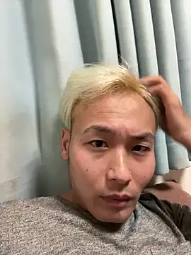 kouji8800 online show from 3, 1, 2025