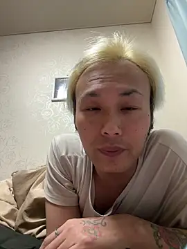 kouji8800 online show from 7, 3, 2025