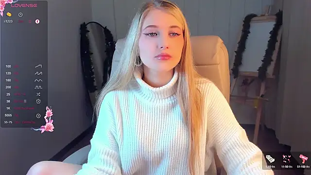 Evacadooo online show from 15, 12, 2024