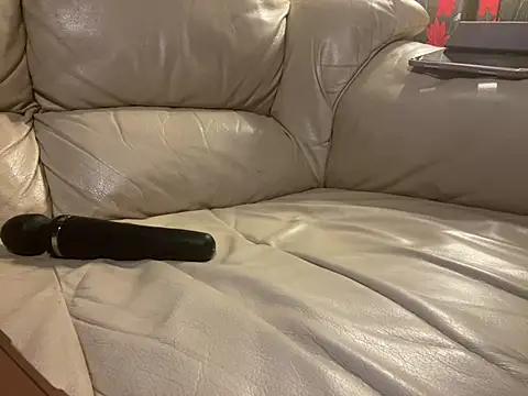 iveedie017 online show from 23, 12, 2024