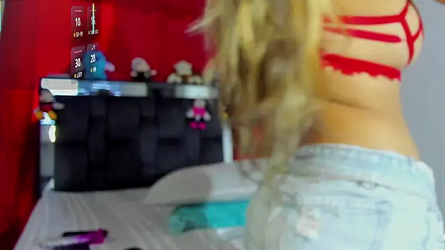 Snapshot of chloe_vasquez710 chatting on 13, 2, 2025 chloe vasquez710 online show from 13, 2, 2025