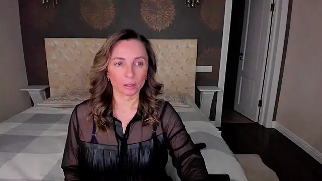 Snapshot of AllisonWilliams chatting on 21, 12, 2024 AllisonWilliams online show from 21, 12, 2024