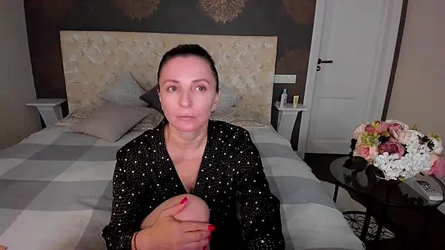 Snapshot of AllisonWilliams chatting on 23, 9, 2025 AllisonWilliams online show from 23, 9, 2025