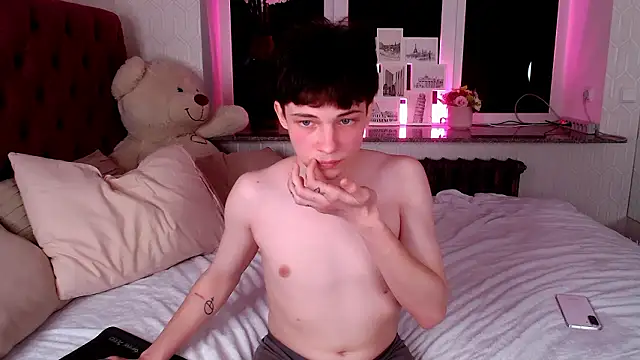 Snapshot of iwillfall chatting on 2, 3, 2026 iwillfall online show from 2, 3, 2026