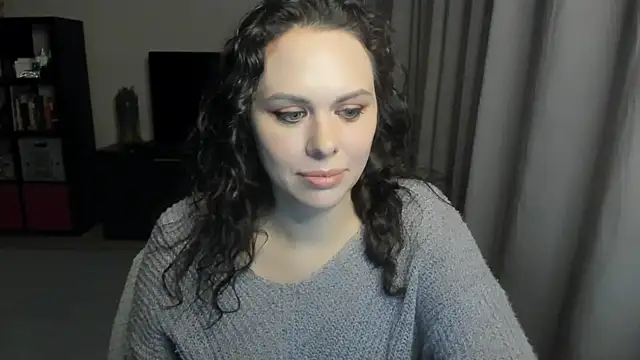MollyCheiz online show from 28, 5, 2026