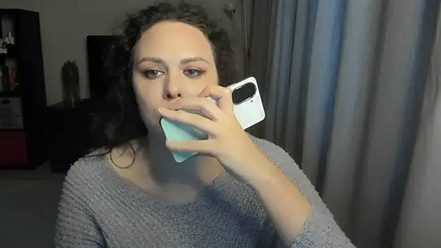 MollyCheiz online show from 31, 5, 2026