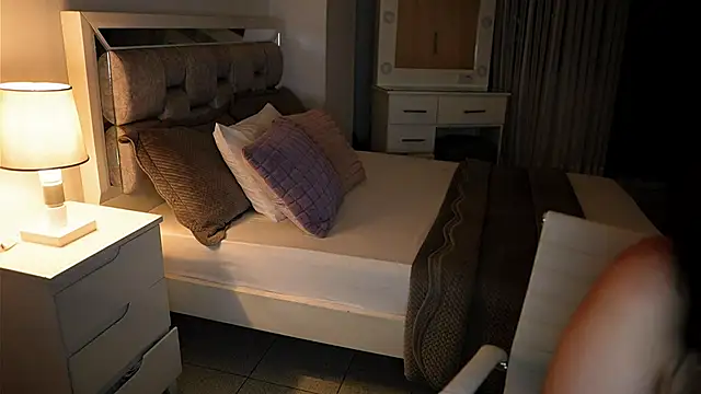 Camilaa bueno online show from 12, 11, 2025