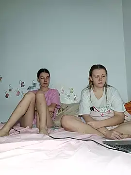 Snapshot of ella_grays chatting on 28, 5, 2026 ella grays online show from 28, 5, 2026