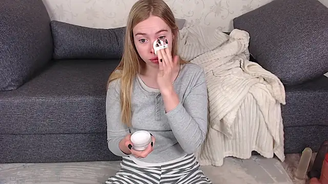 sofiaa here online show from 21, 5, 2026