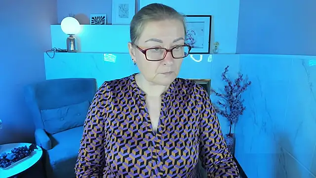 AlexandraKind online show from 3, 11, 2025