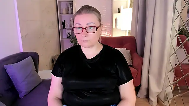 AlexandraKind online show from 3, 2, 2026