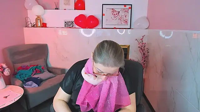 AlexandraKind online show from 14, 2, 2026