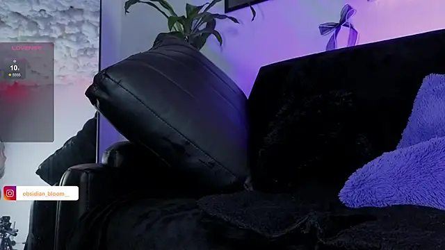 Snapshot of Alisson_Wynter chatting on 18, 6, 2026 Alisson Wynter online show from 18, 6, 2026