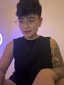 Chriss gomez2 online show from 23, 3, 2025