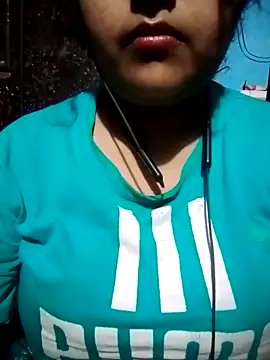 Love-Veronica online show from 8, 3, 2026