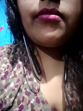 Snapshot of Love-Veronica chatting on 7, 5, 2026 Love-Veronica online show from 7, 5, 2026